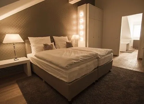 Helvetia Suites Düsseldorf 4*,
