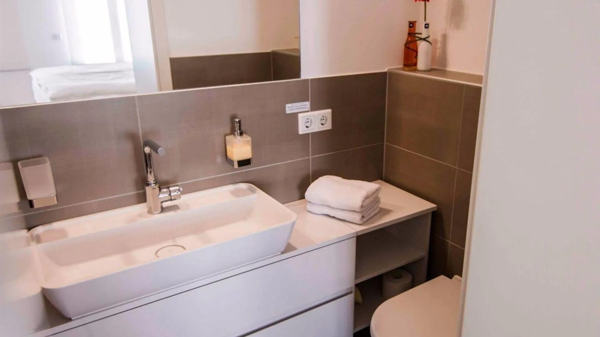 **** Aparthotel Helvetia Suites Düsseldorf Germania