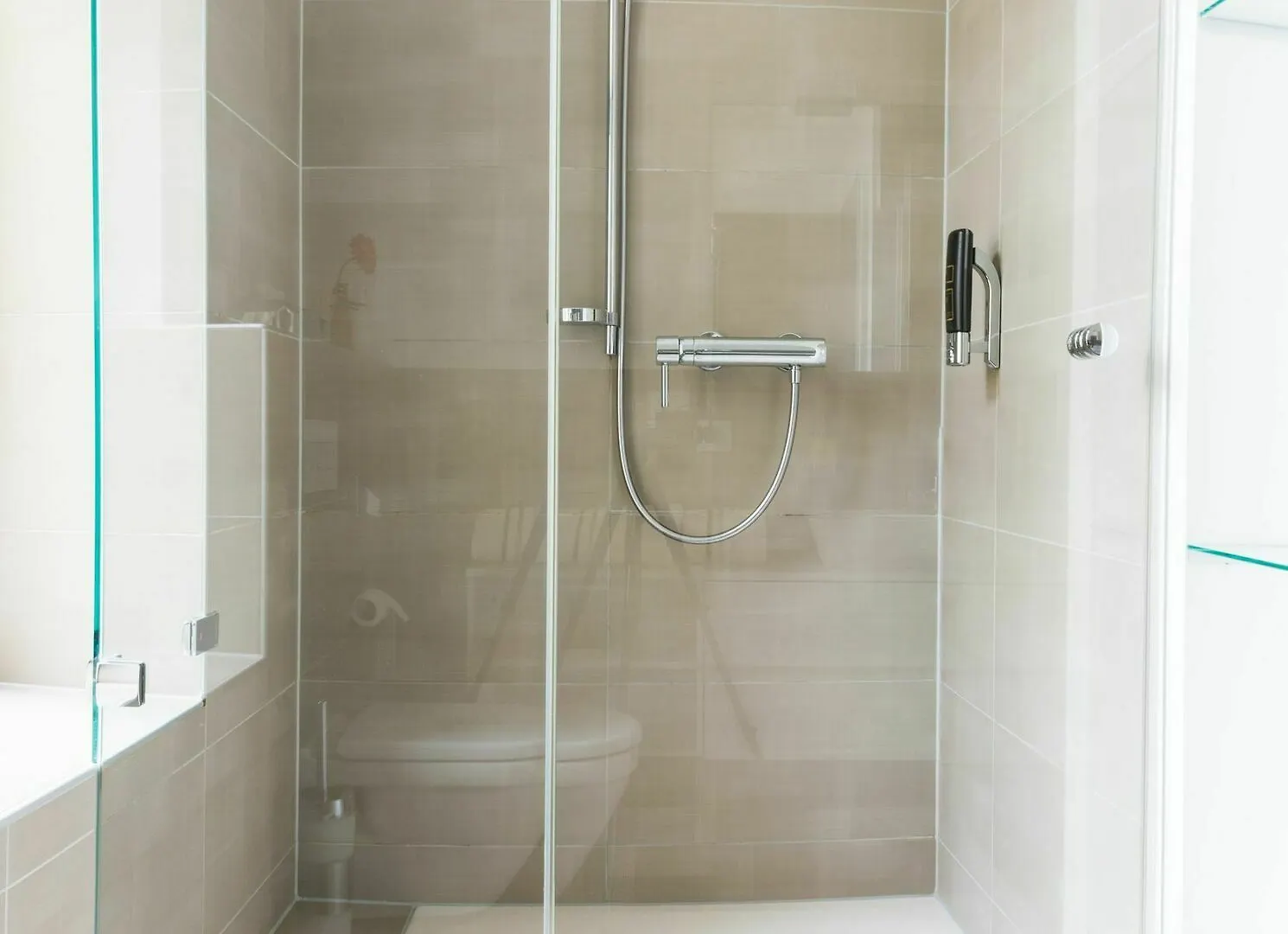 Helvetia Suites Düsseldorf 4*,